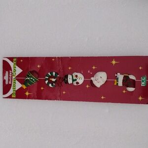 Holiday button covers package of 5.